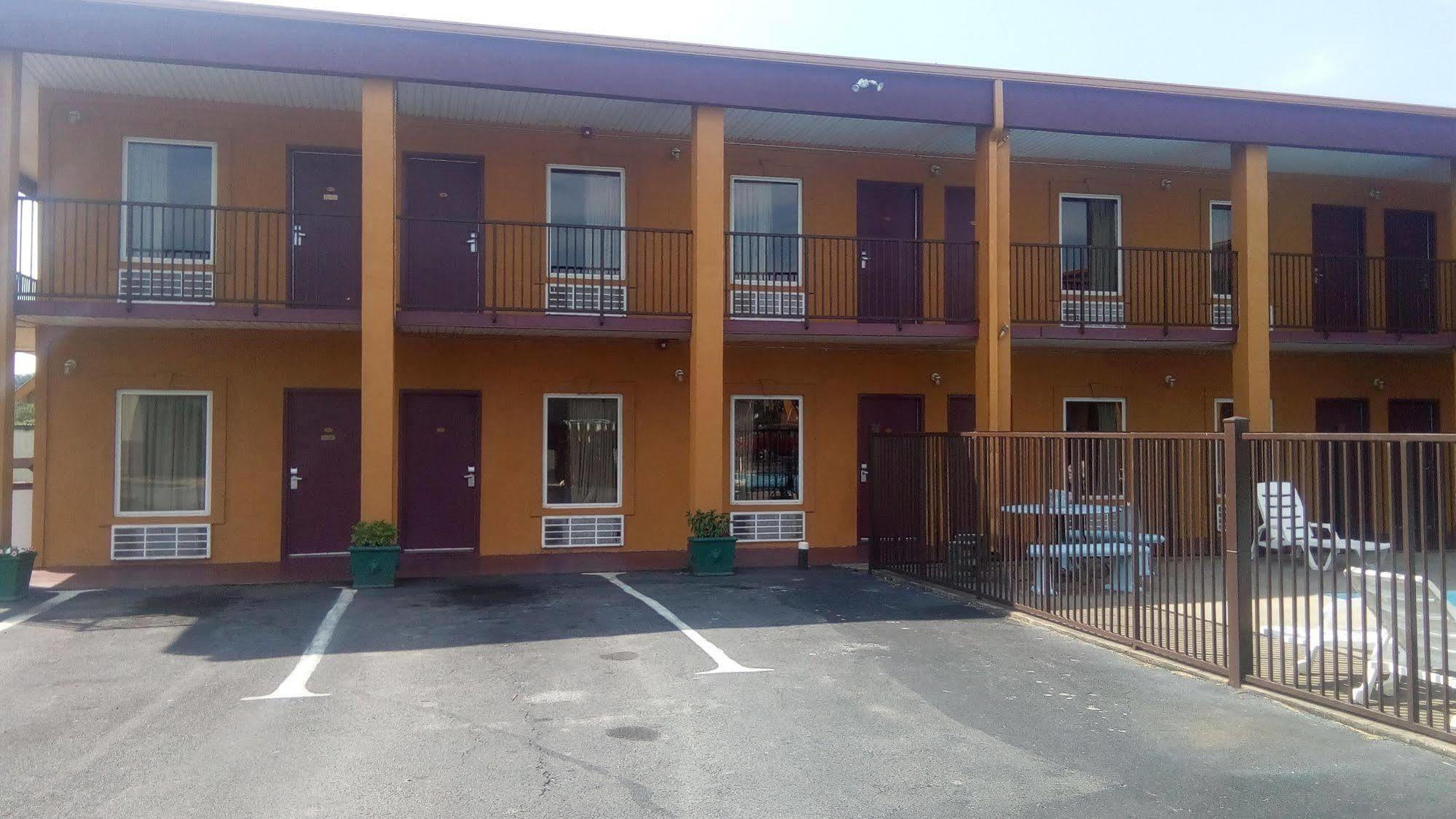 Travelers Inn Elizabethton エクステリア 写真